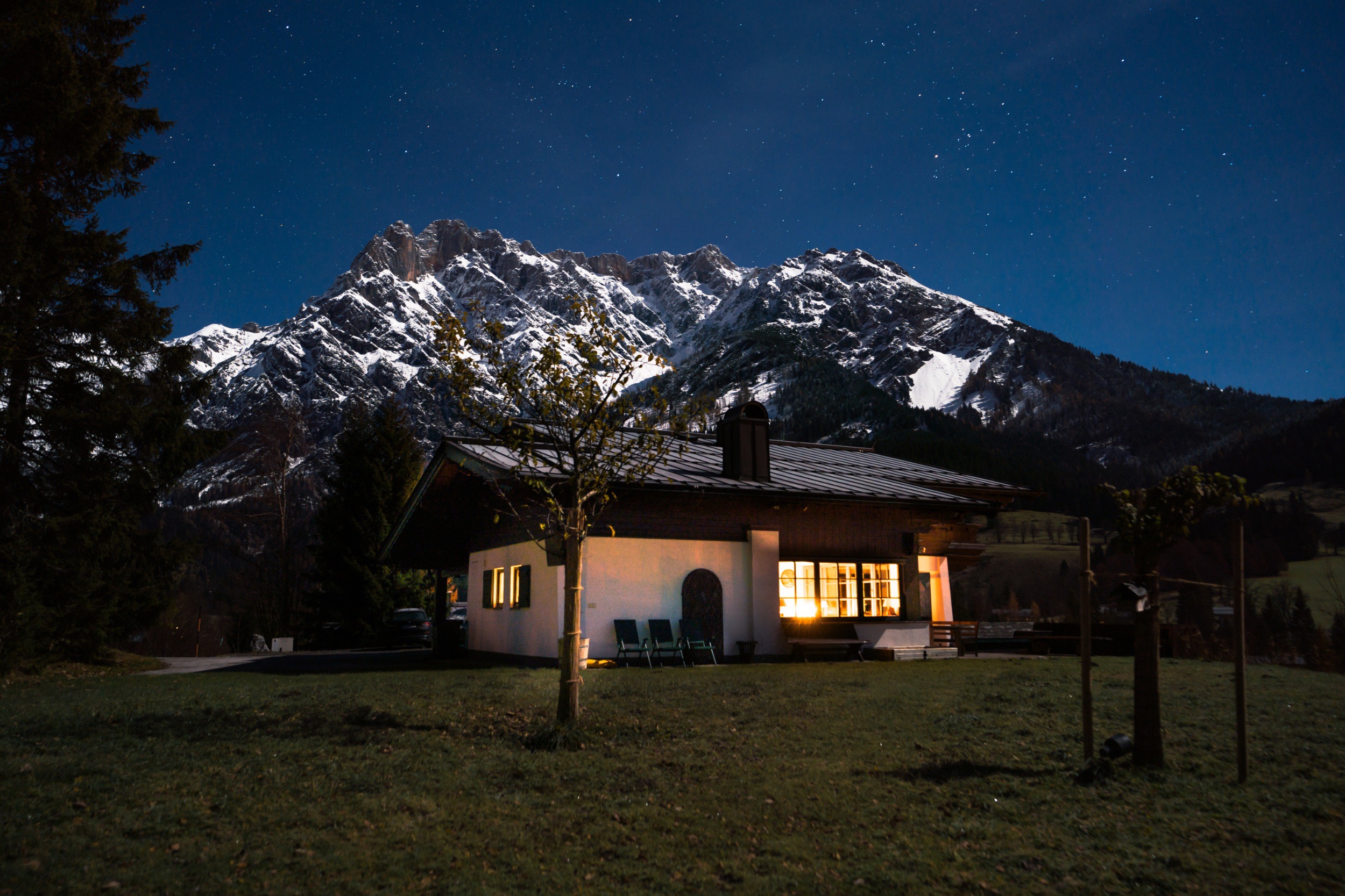 ochalet bei nacht sternenhimmel ferienhaus ochalet hinterthal